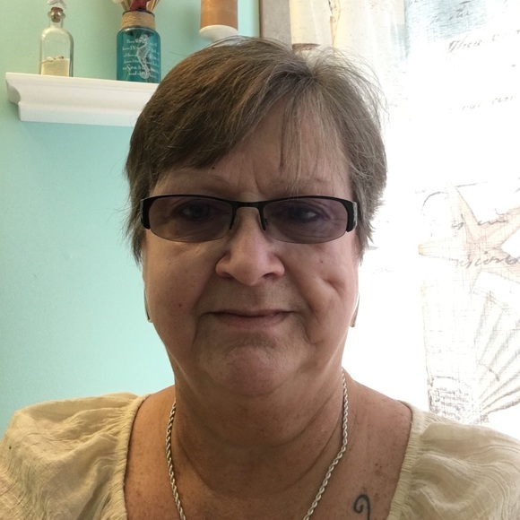 Meet your Posher, Angie - Picture 4 of 8